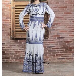 women Kuftan thoub abaya Maxi Dress White And Blue PETITE SIZE CHECK Description